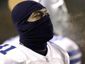 Believing his love for Romo unrequited, Terrell Owens fell on black days. 