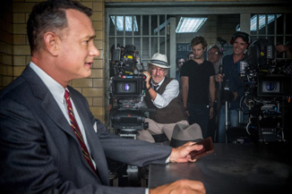 Spielberg films Tom making Hanks face.